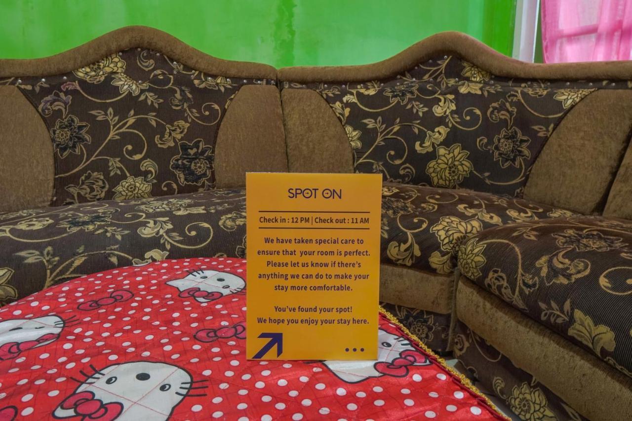 Gandrung Payungan Family Inn Banyuwangi  Εξωτερικό φωτογραφία