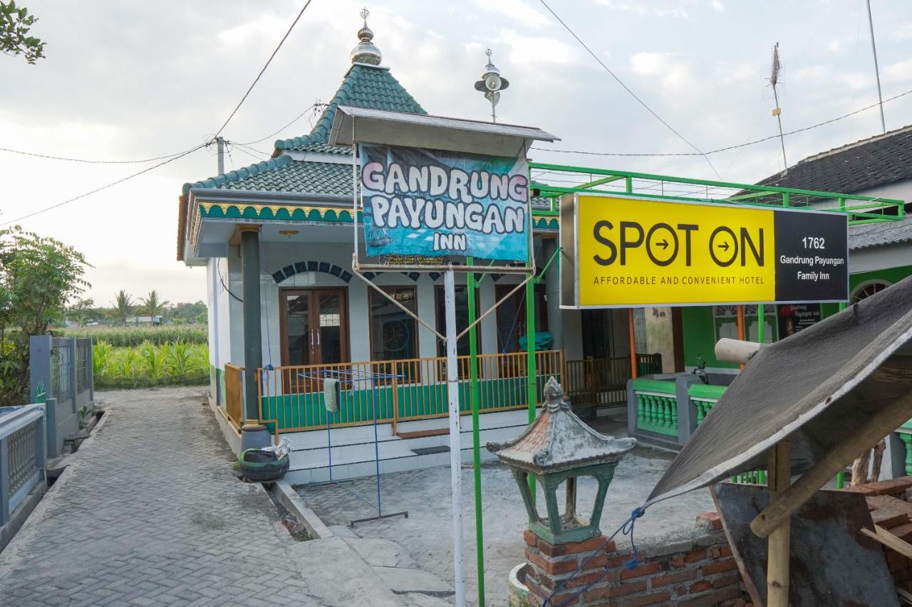 Gandrung Payungan Family Inn Banyuwangi  Εξωτερικό φωτογραφία