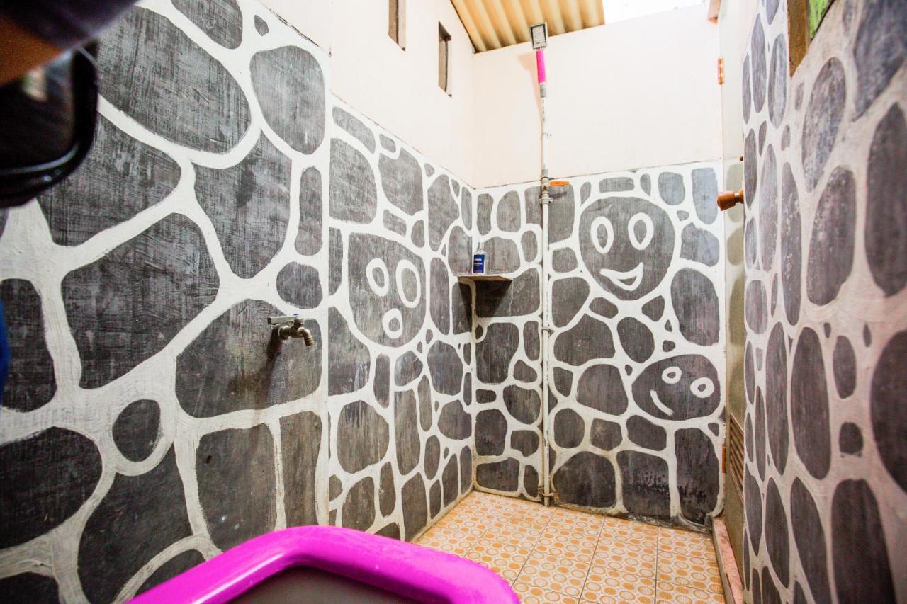 Gandrung Payungan Family Inn Banyuwangi  Εξωτερικό φωτογραφία